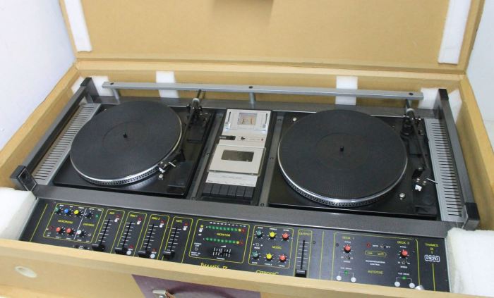 New release the record players dj revolutionaries
