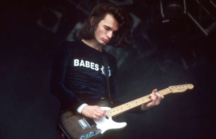 Pin by flann💤 on Jonny Greenwood | Jonny greenwood, Thom yorke ...