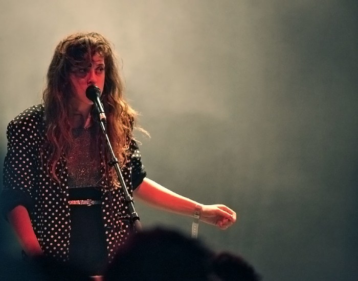 Watch grizzly bear beach houses victoria legrand play twilight song