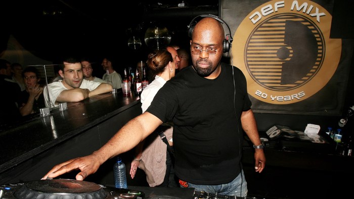 Frankie Knuckles, house music pioneer, dead at 59 - CBS News Frankie knuckles chicago house legend dead at 59