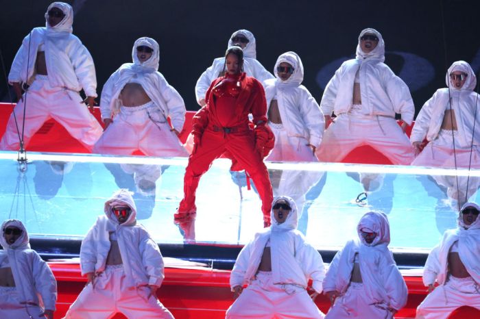 Rihanna Super Bowl Halftime Show Recap The sly dominance of rihannas super bowl halftime show