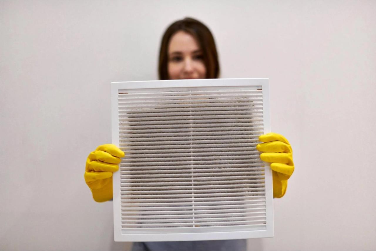 Which Way to Install an AC Filter? | ApplianceTeacher Install an AC Filter
