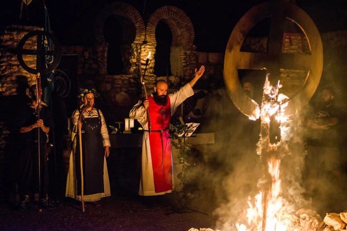 35 Odinist ritual ideas | asatru, norse, norse mythology Conduct an Odinist Ritual