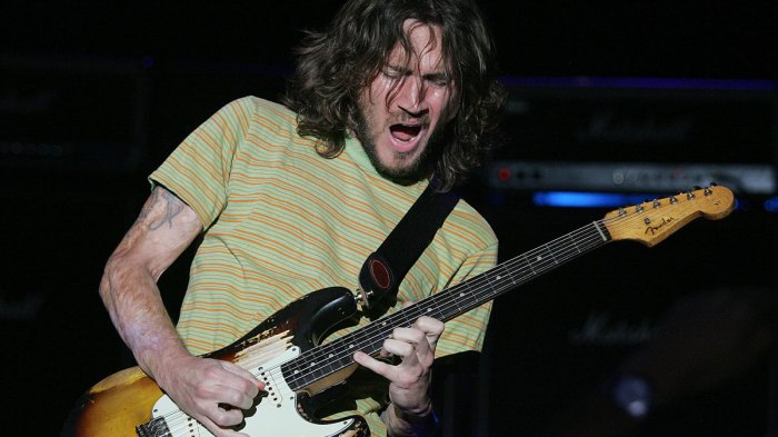 John Frusciante rejoins Red Hot Chili Peppers | Guitar World John frusciante returns to red hot chili peppers watch