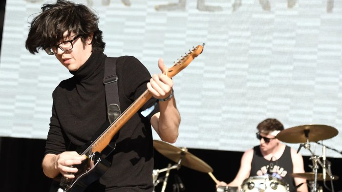 Car Seat Headrest Announce New Song to Benefit Transgender Law Center ... Car seat headrest announce new song to benefit transgender law center