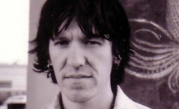 Listen to an Unreleased Elliott Smiths Angeles
