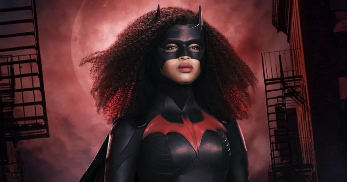 Who is batwoman the new cw crossover character