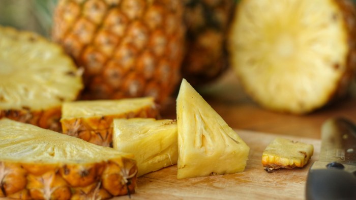 How to Tell If a Pineapple is Bad: Spot Signs Easily! - Baked Ideas (2024) Tell if Pineapple Is Bad