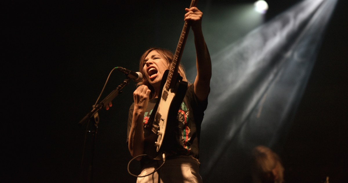 Sleater-Kinney - Dig Me Out – Resident Vinyl Explore sleater kinneys dig me out in 5 minutes
