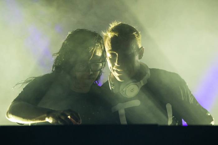 Skrillex vs 12th planet vs caspa featuring diplo