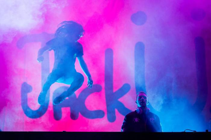 Skrillex vs 12th planet vs caspa featuring diplo