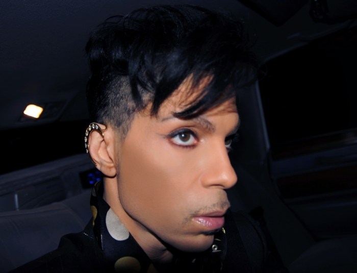 Prince announces gala event at paisley park